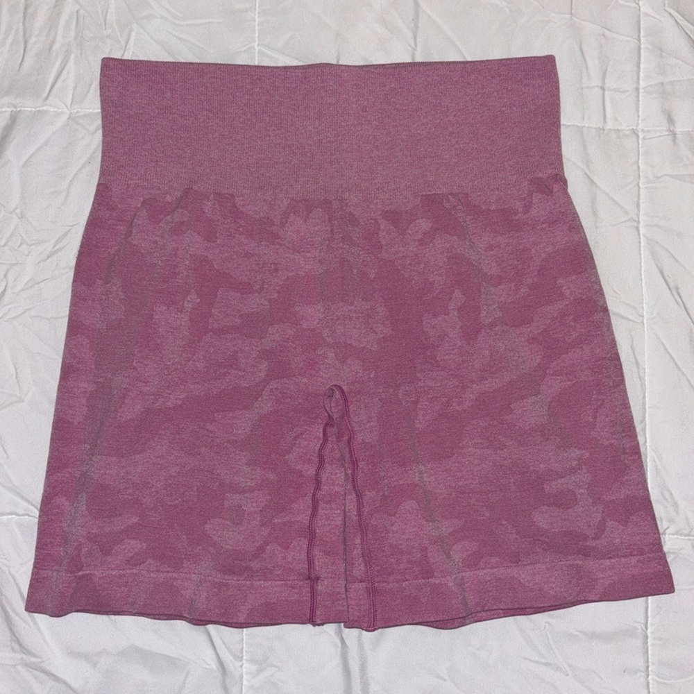 NVGTN Bubble Gum Pink Camo Seamless Shorts
